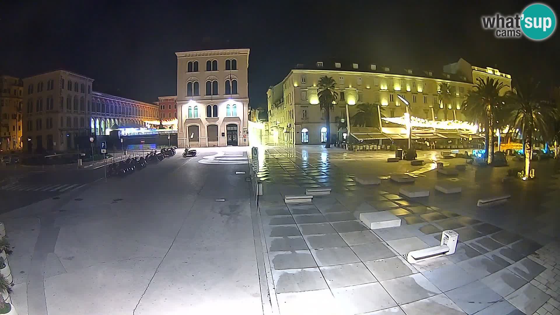 Webcam Split Riva – Prokurative | Trg Republike
