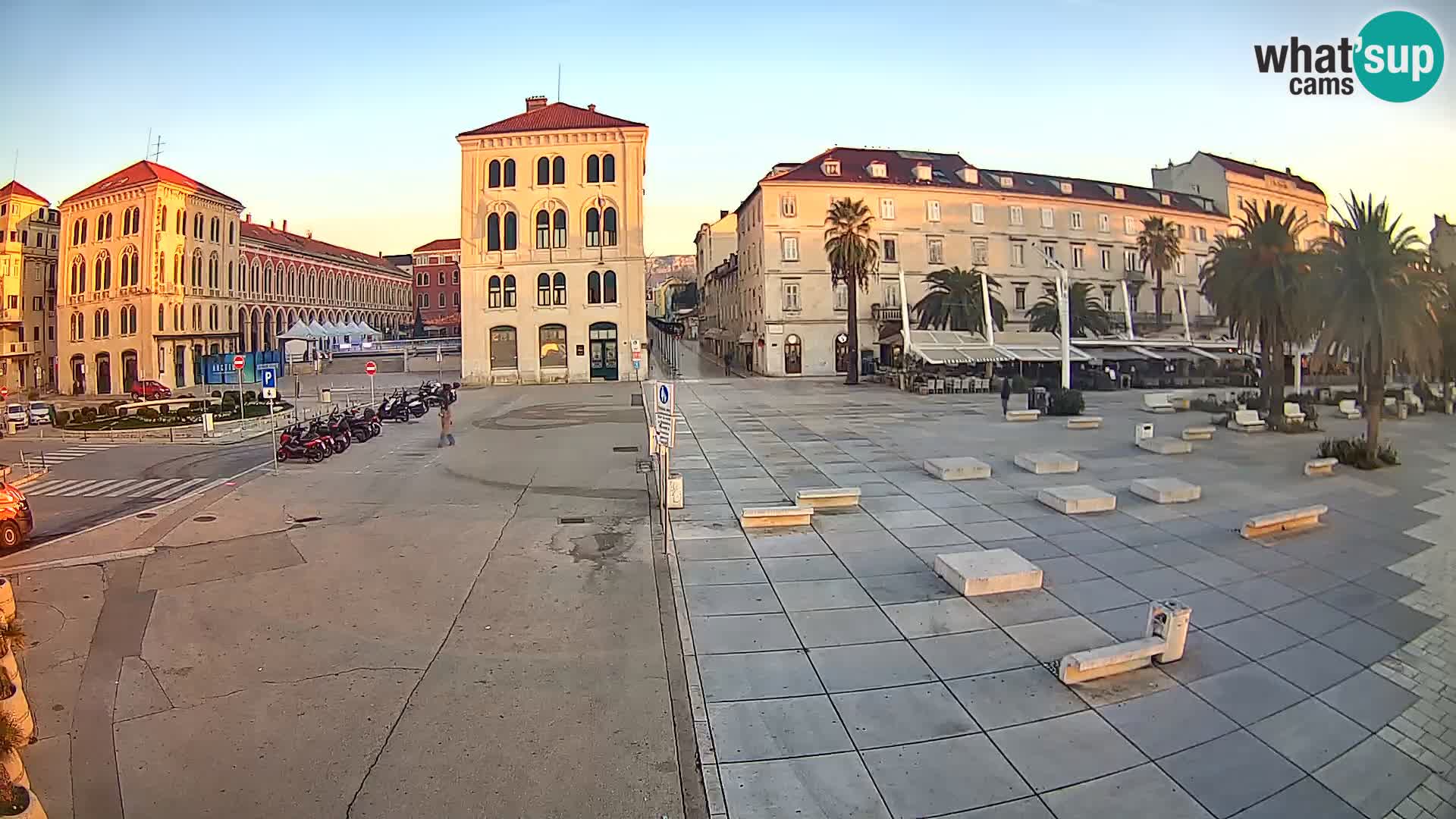 Webcam Split Riva – Prokurative | Trg Republike