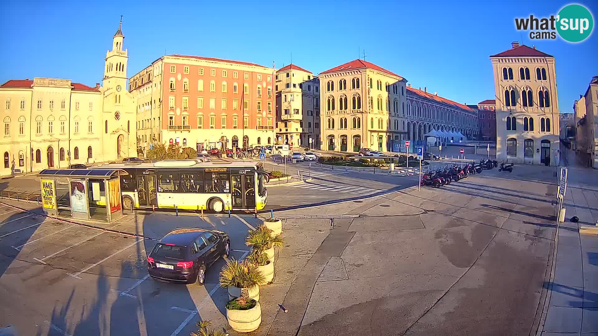 Webcam Split Riva – Prokurative | Trg Republike