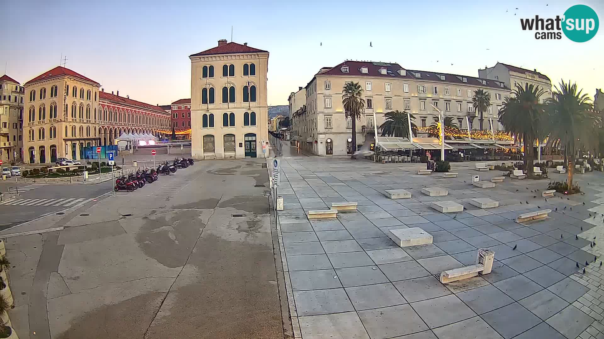 Webcam Split Riva – Prokurative | Trg Republike