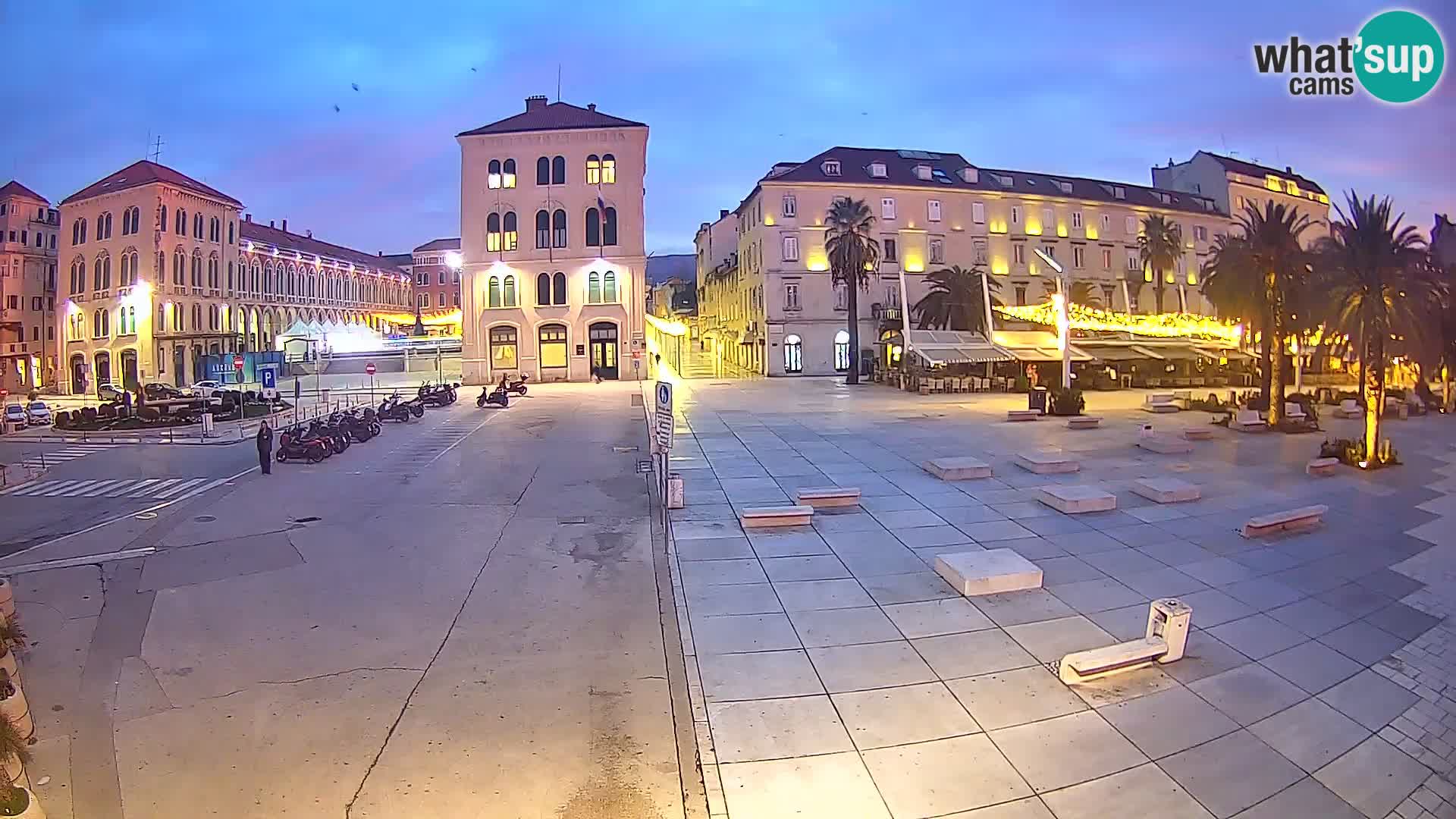 Webcam Split Riva – Prokurative | Trg Republike