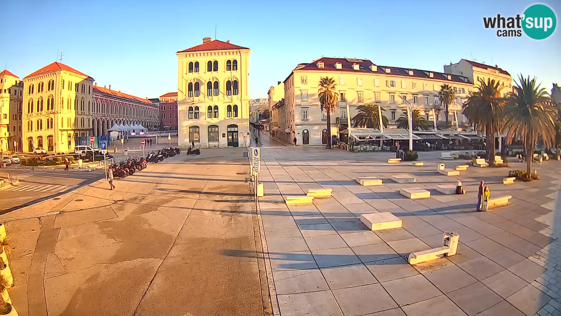Webcam Split Riva – Prokurative | Trg Republike