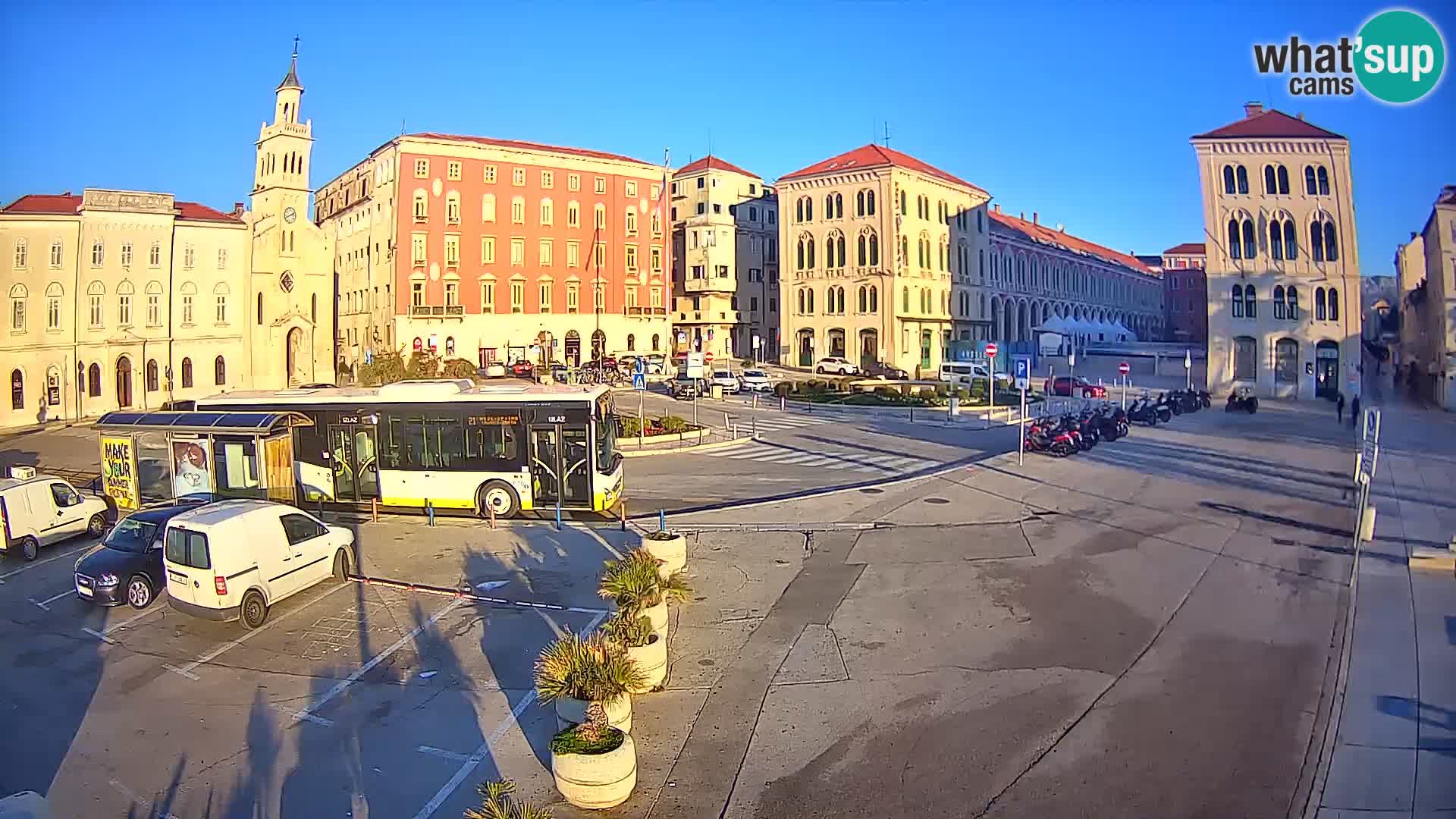 Webcam Split Riva – Prokurative | Trg Republike