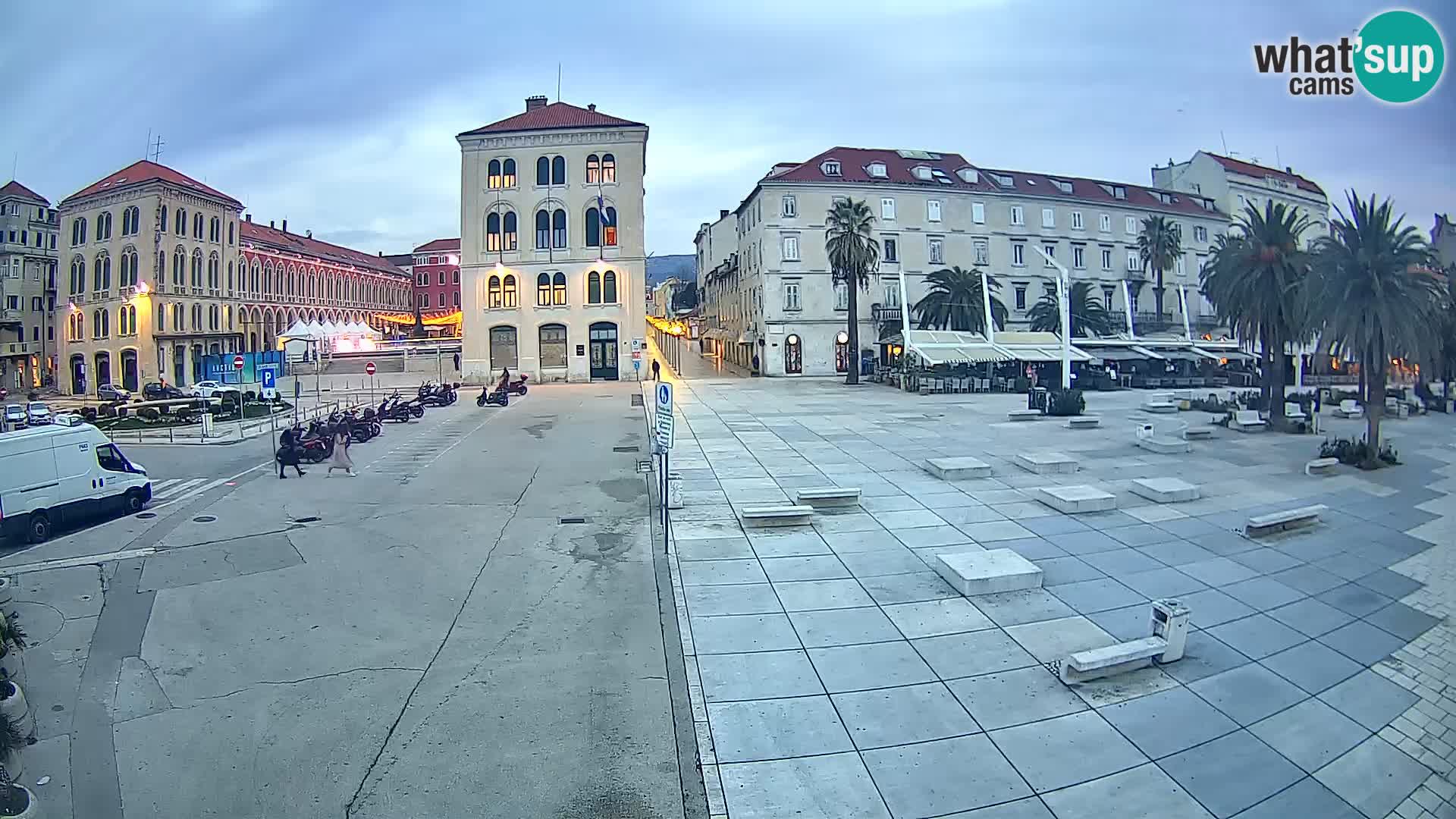Webcam Split Riva – Prokurative | Trg Republike