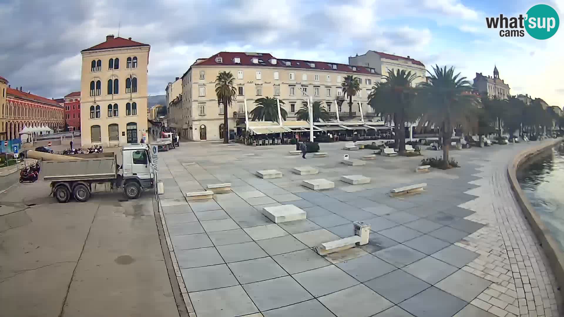 Webcam Split Riva – Prokurative | Trg Republike