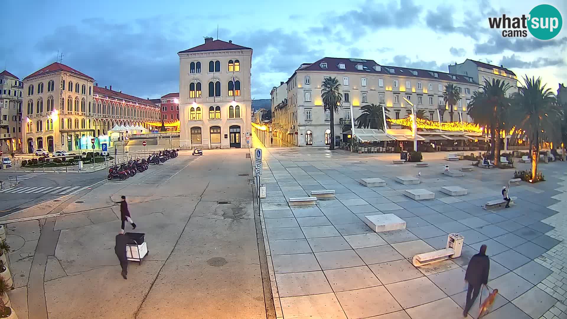Webcam Split Riva – Prokurative | Trg Republike