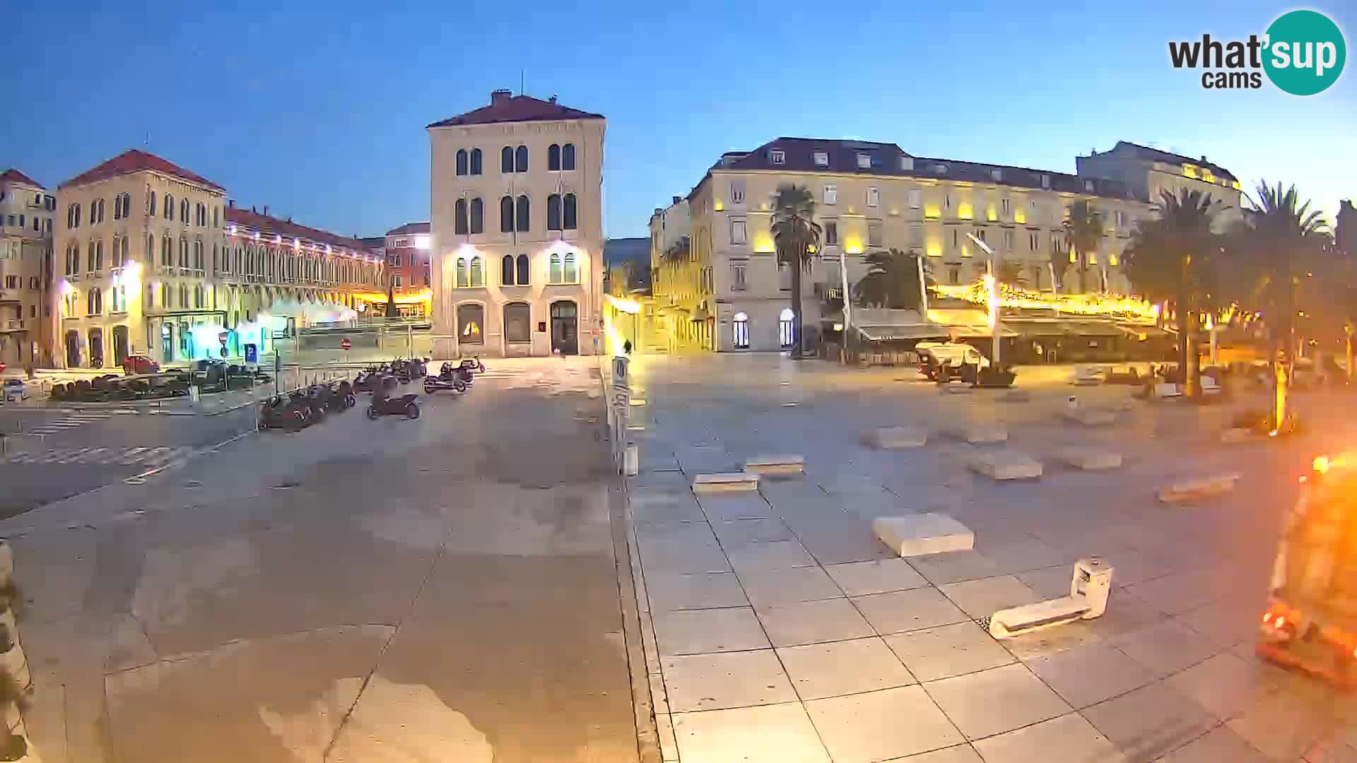 Webcam Split Riva – Prokurative | Trg Republike