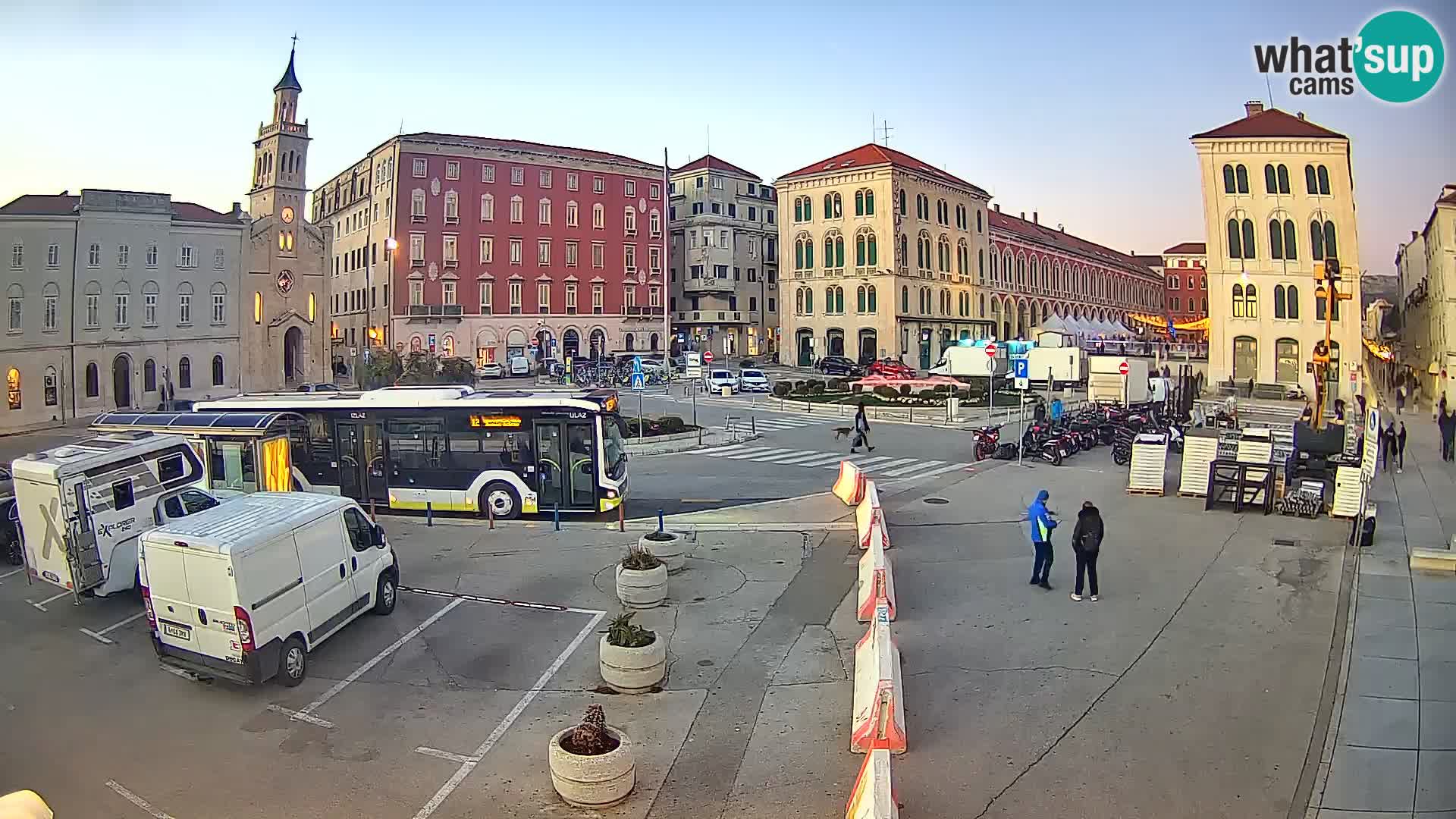 Webcam Split Riva – Prokurative | Trg Republike