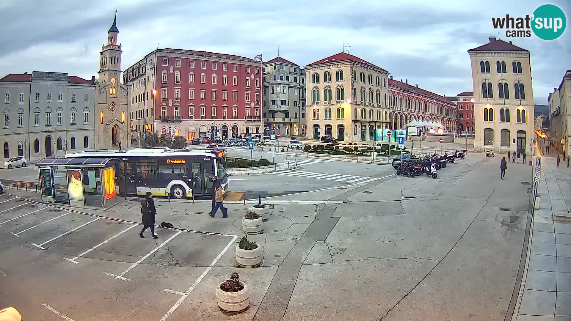 Webcam Split Riva – Prokurative | Trg Republike