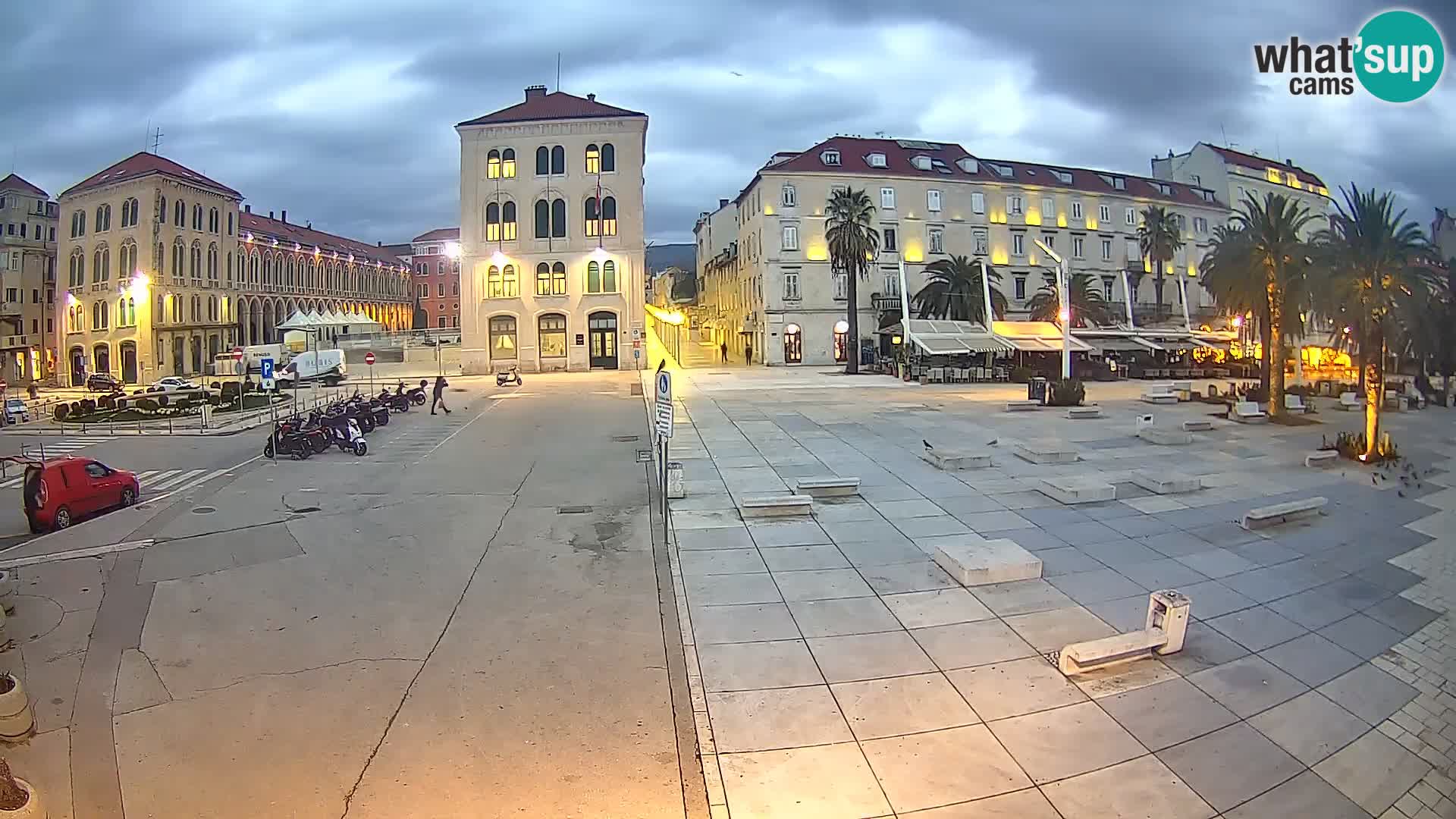 Webcam Split Riva – Prokurative | Trg Republike