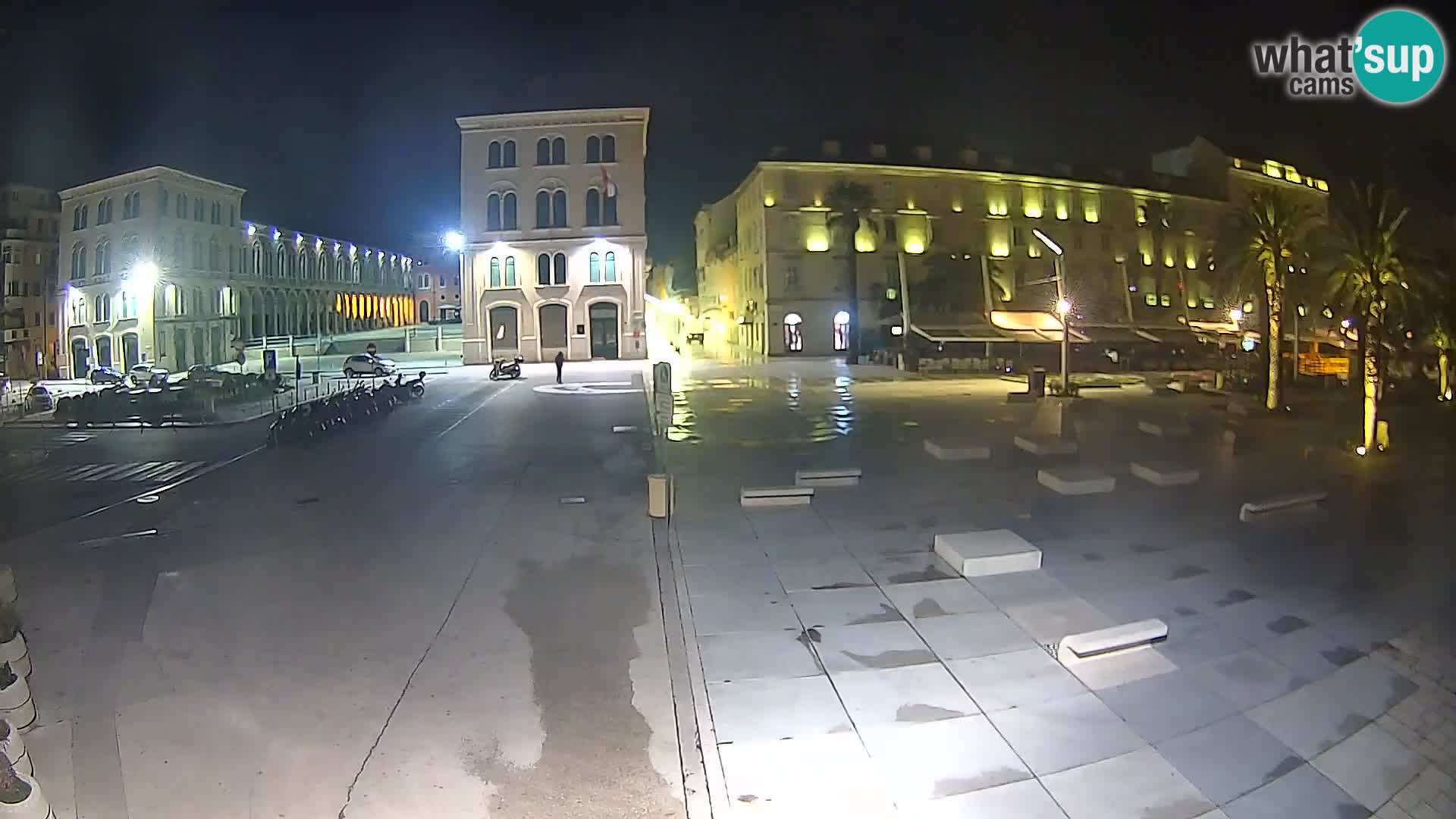 Webcam Split Riva – Prokurative | Trg Republike