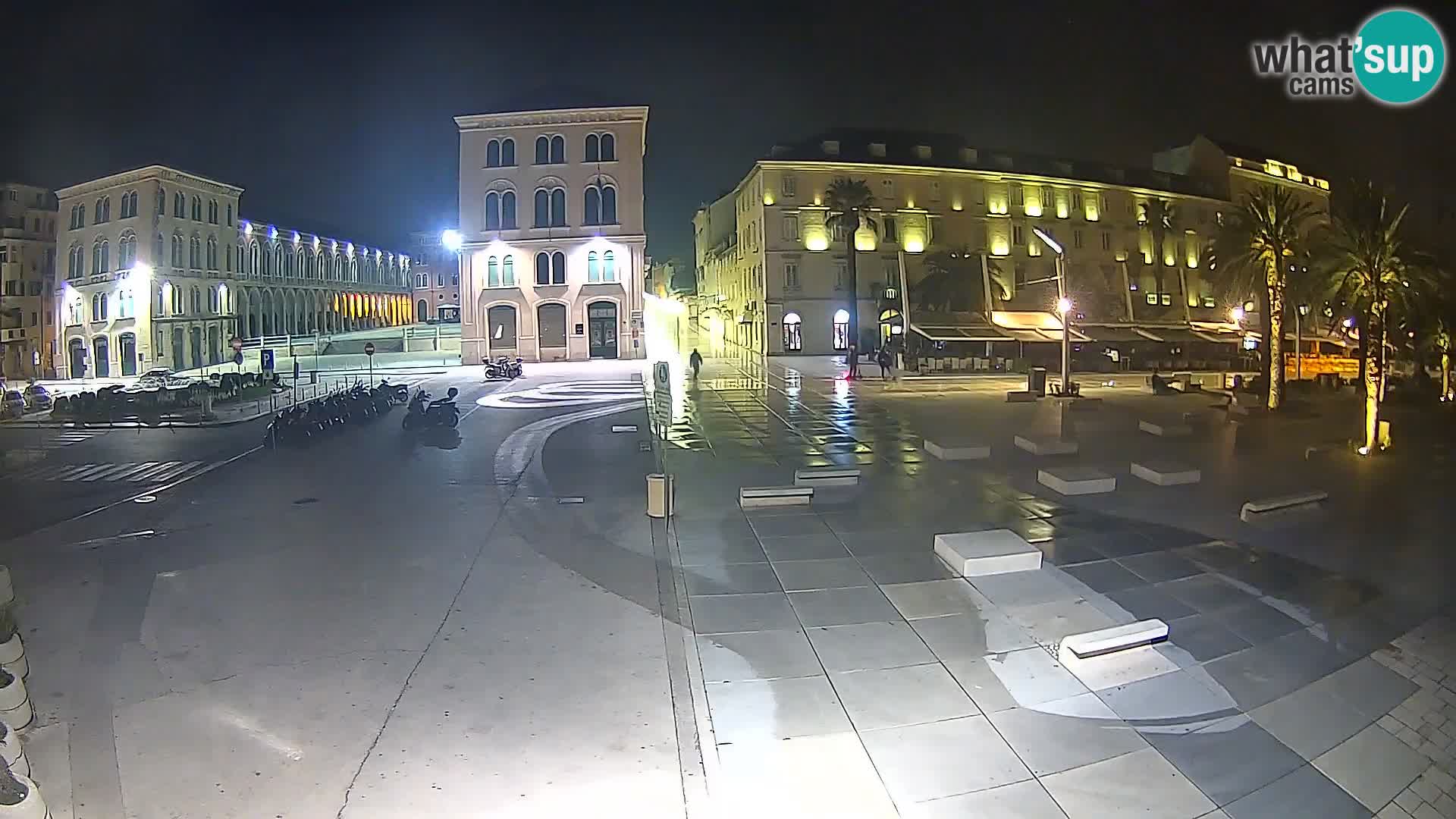 Webcam Split Riva – Prokurative | Trg Republike