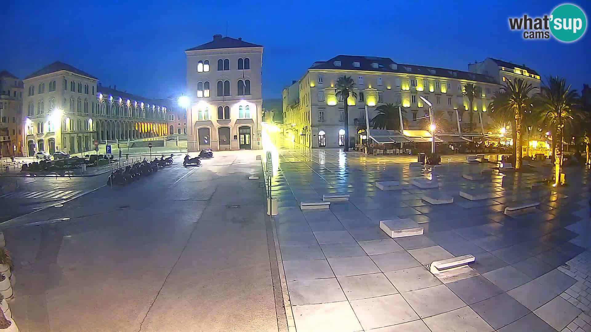 Webcam Split Riva – Prokurative | Trg Republike