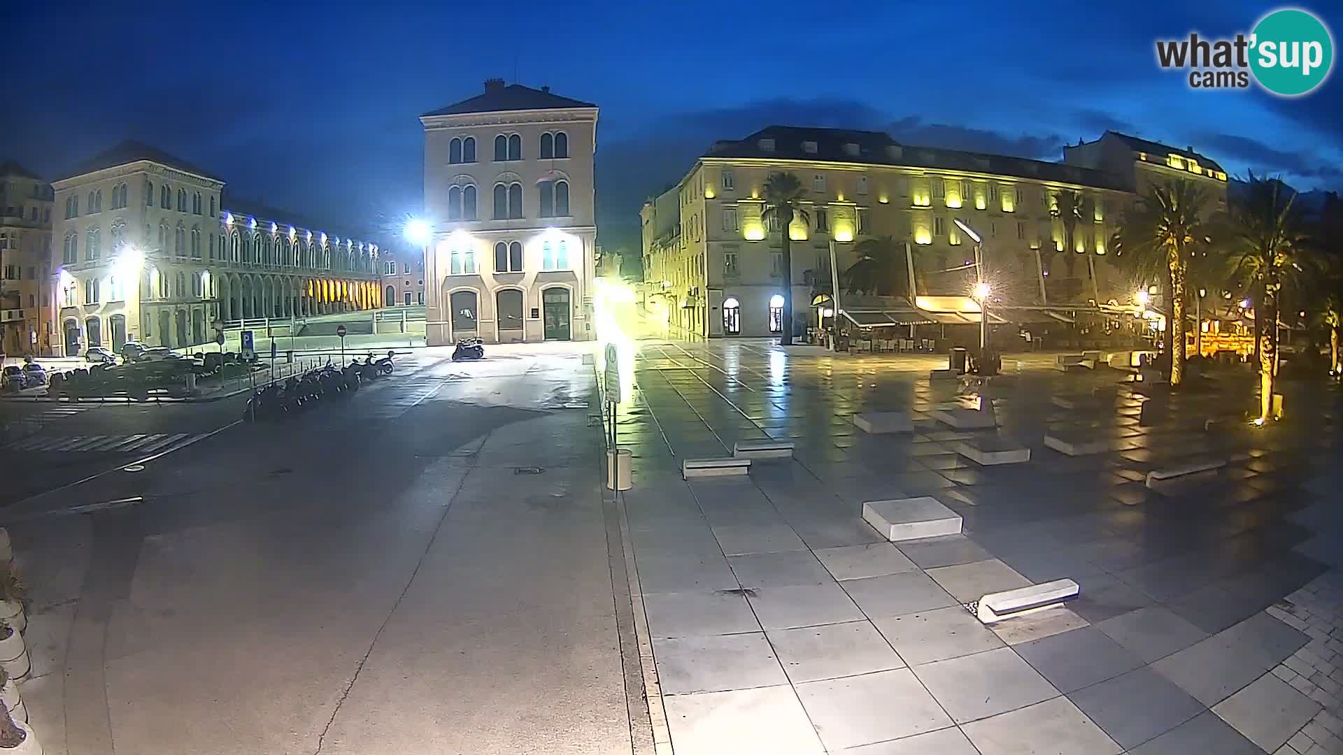 Webcam Split Riva – Prokurative | Trg Republike