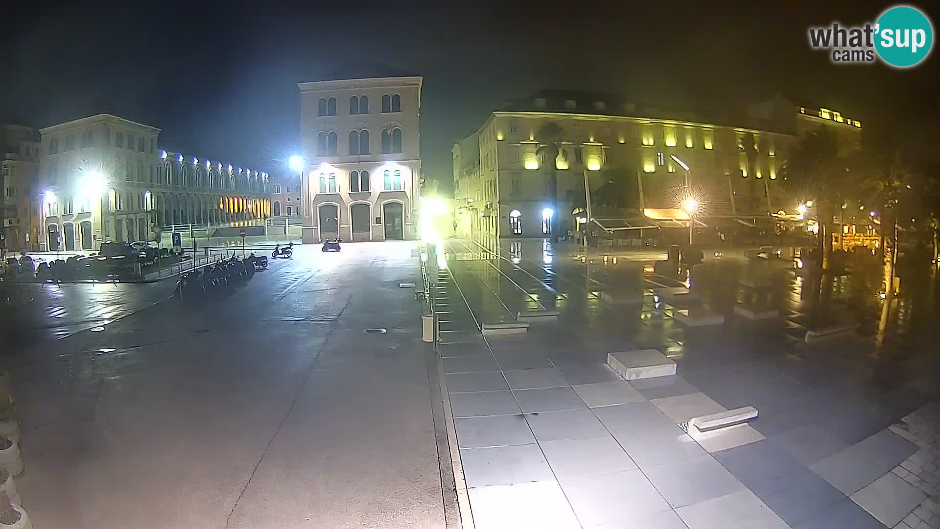 Webcam Split Riva – Prokurative | Trg Republike