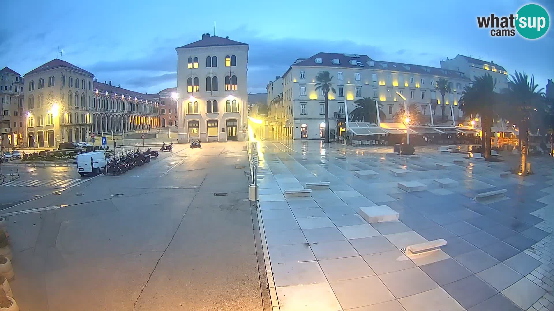 Webcam Split Riva – Prokurative | Trg Republike