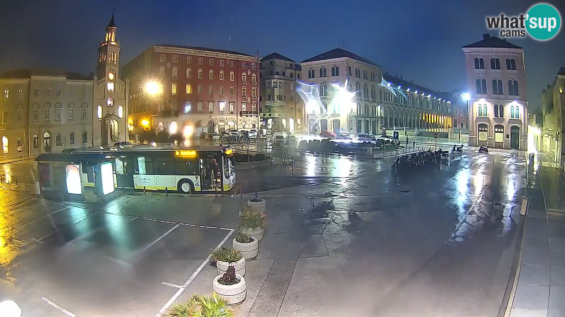 Webcam Split Riva – Prokurative | Trg Republike