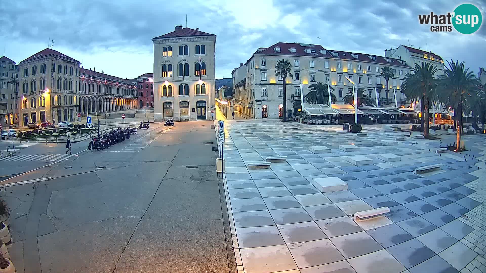 Webcam Split Riva – Prokurative | Trg Republike