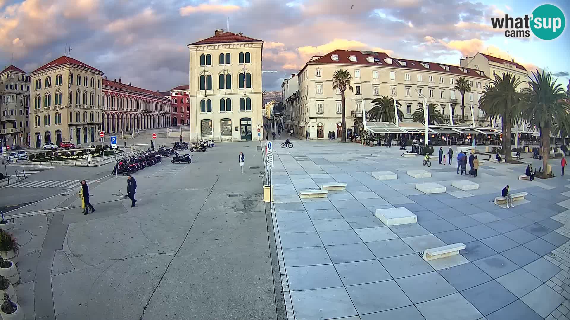 Webcam Split Riva – Prokurative | Trg Republike