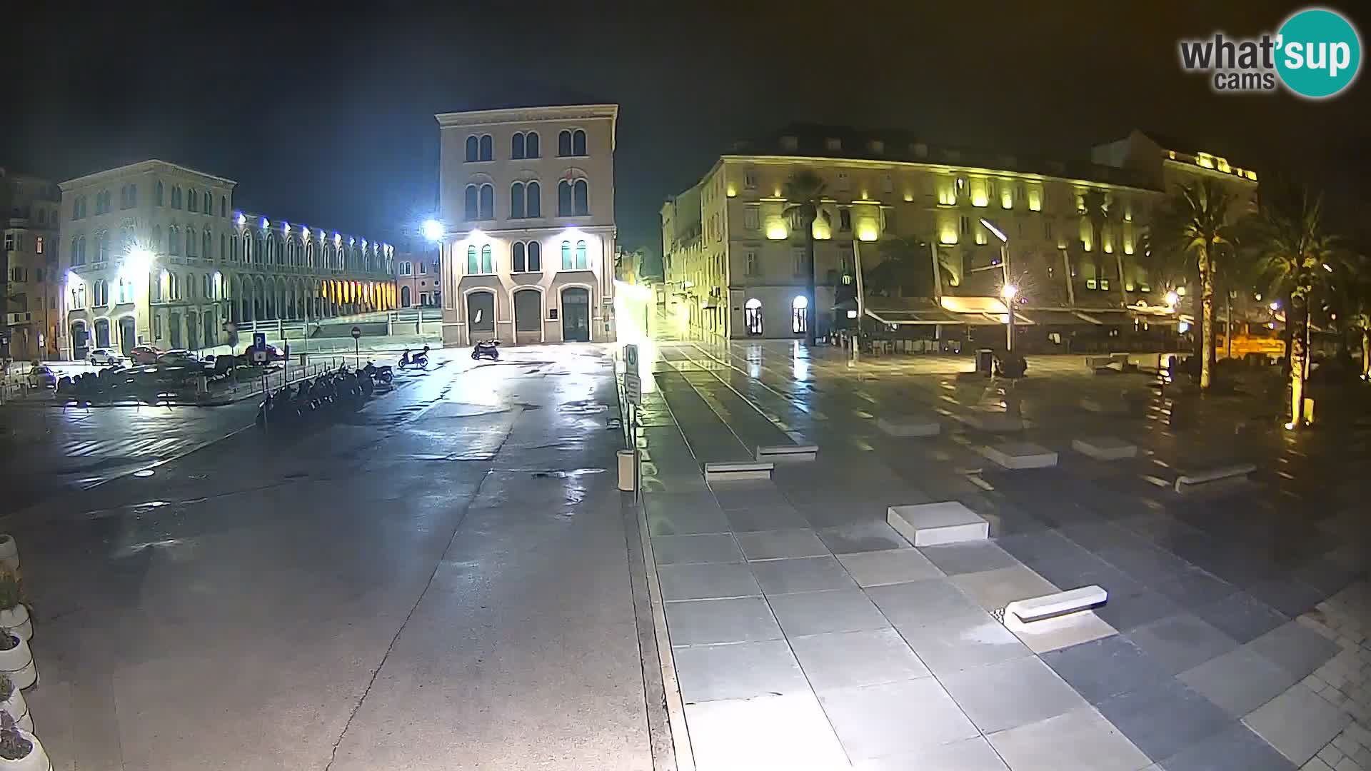 Webcam Split Riva – Prokurative | Trg Republike
