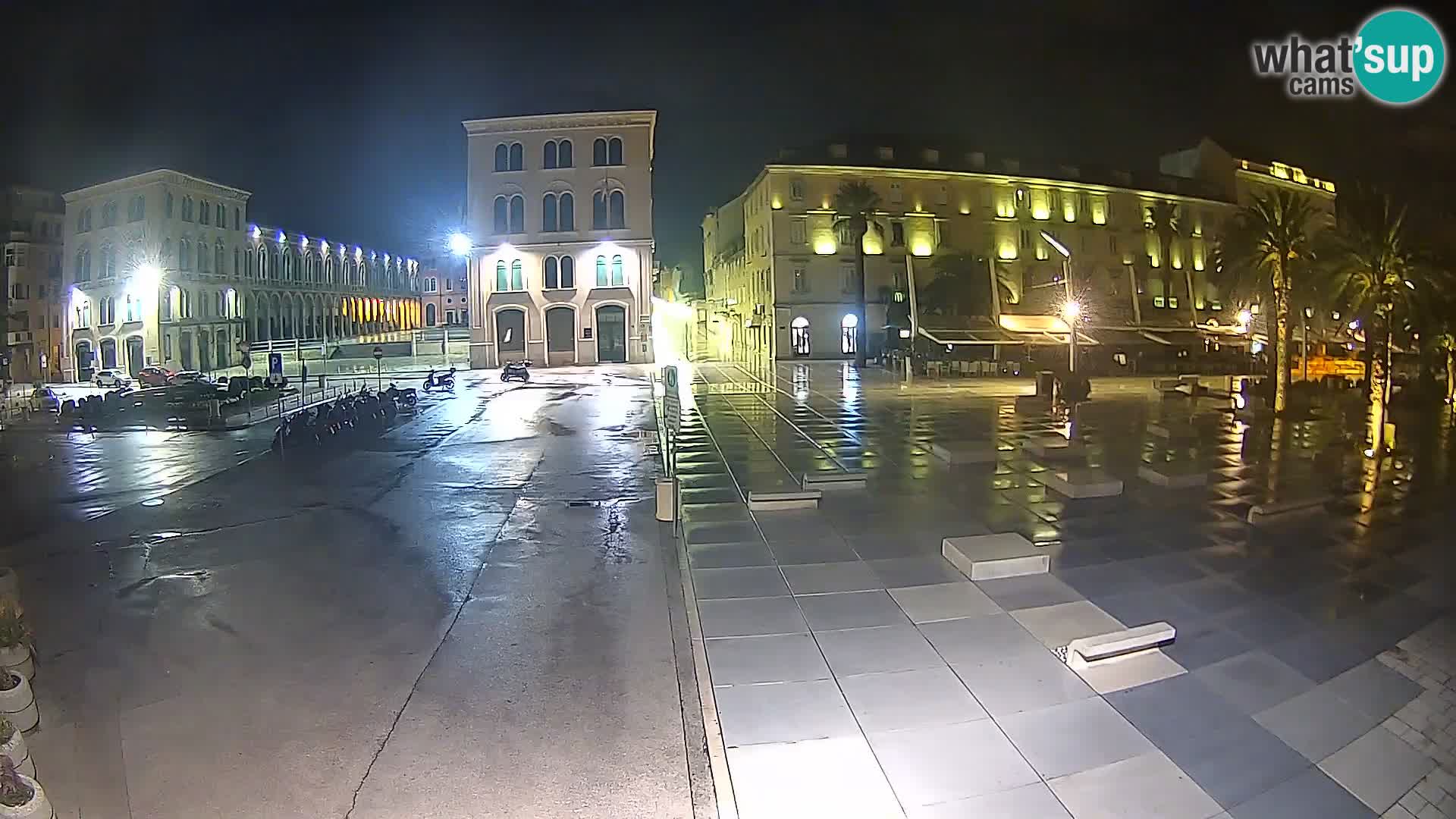 Webcam Split Riva – Prokurative | Trg Republike