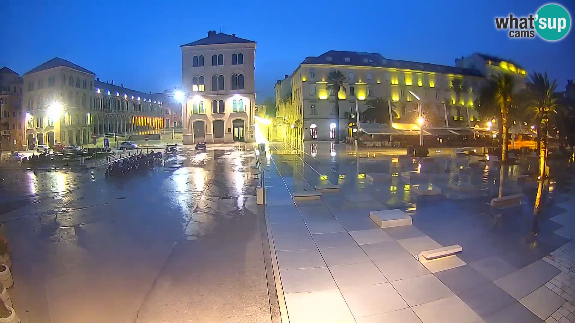 Webcam Split Riva – Prokurative | Trg Republike