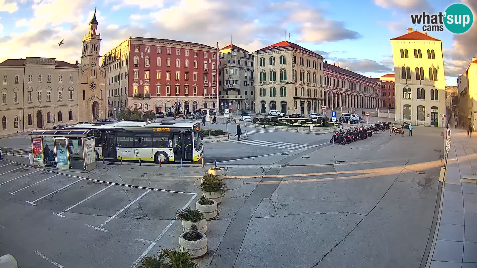 Webcam Split Riva – Prokurative | Trg Republike