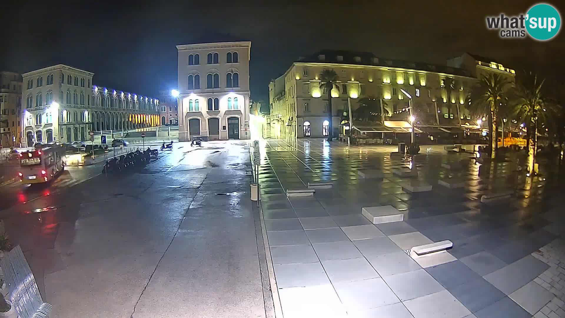 Webcam Split Riva – Prokurative | Trg Republike