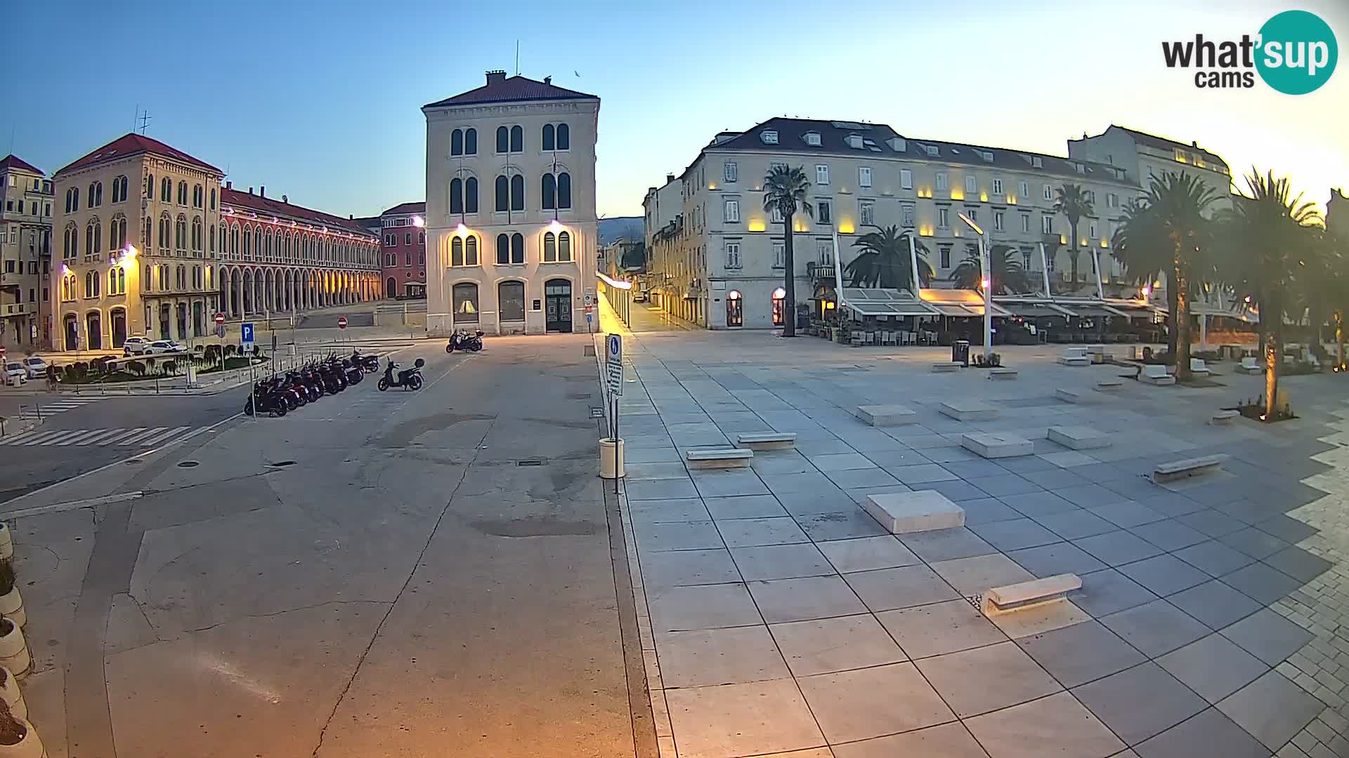 Webcam Split Riva – Prokurative | Trg Republike