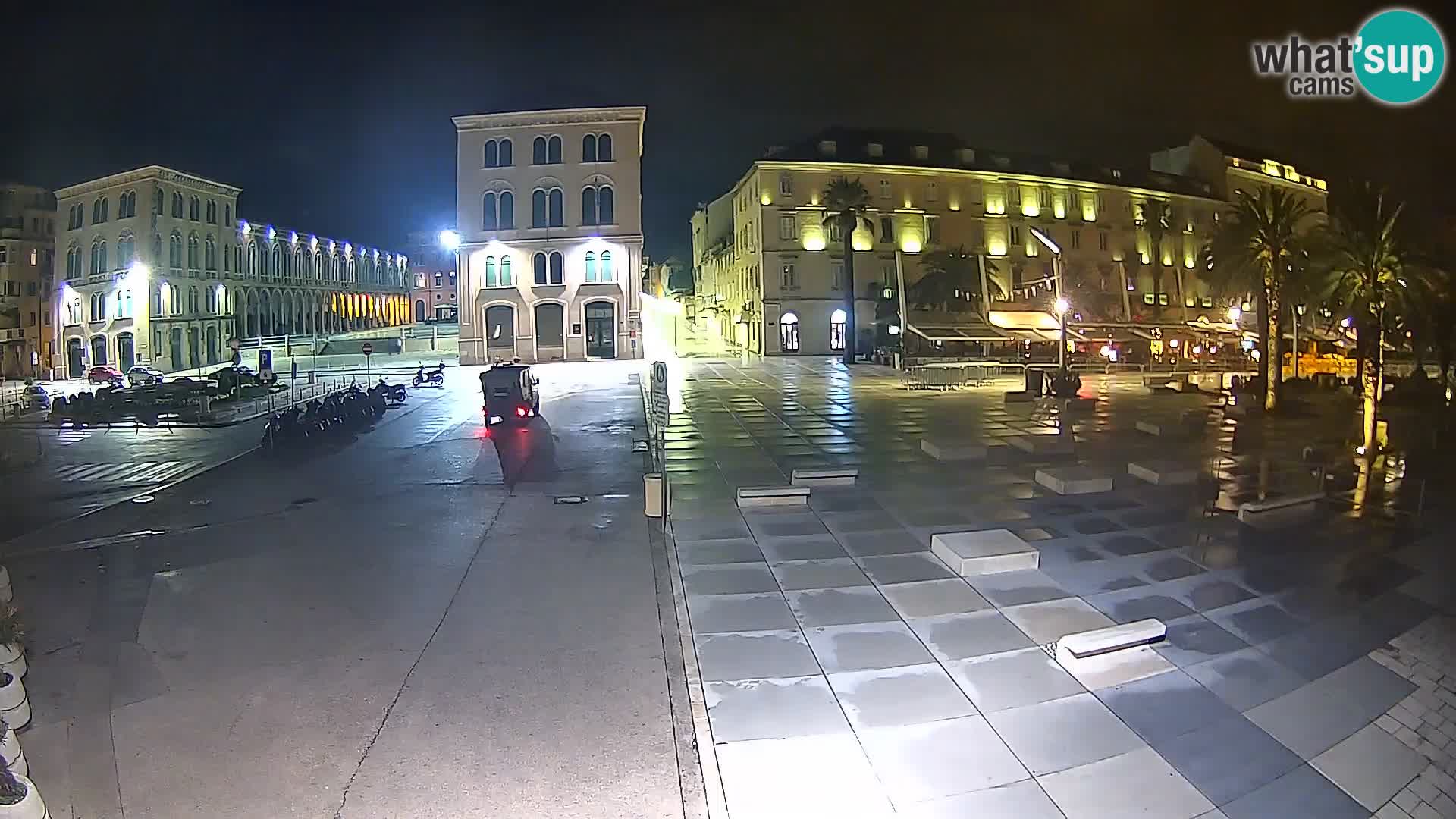 Webcam Split Riva – Prokurative | Trg Republike