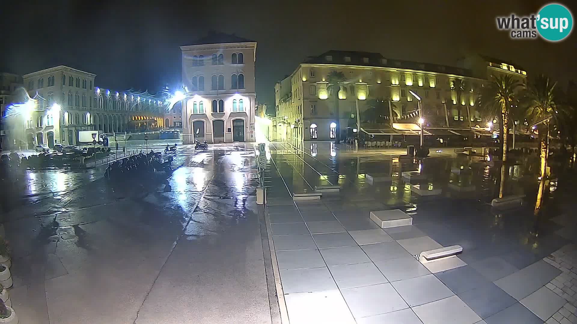 Webcam Split Riva – Prokurative | Trg Republike