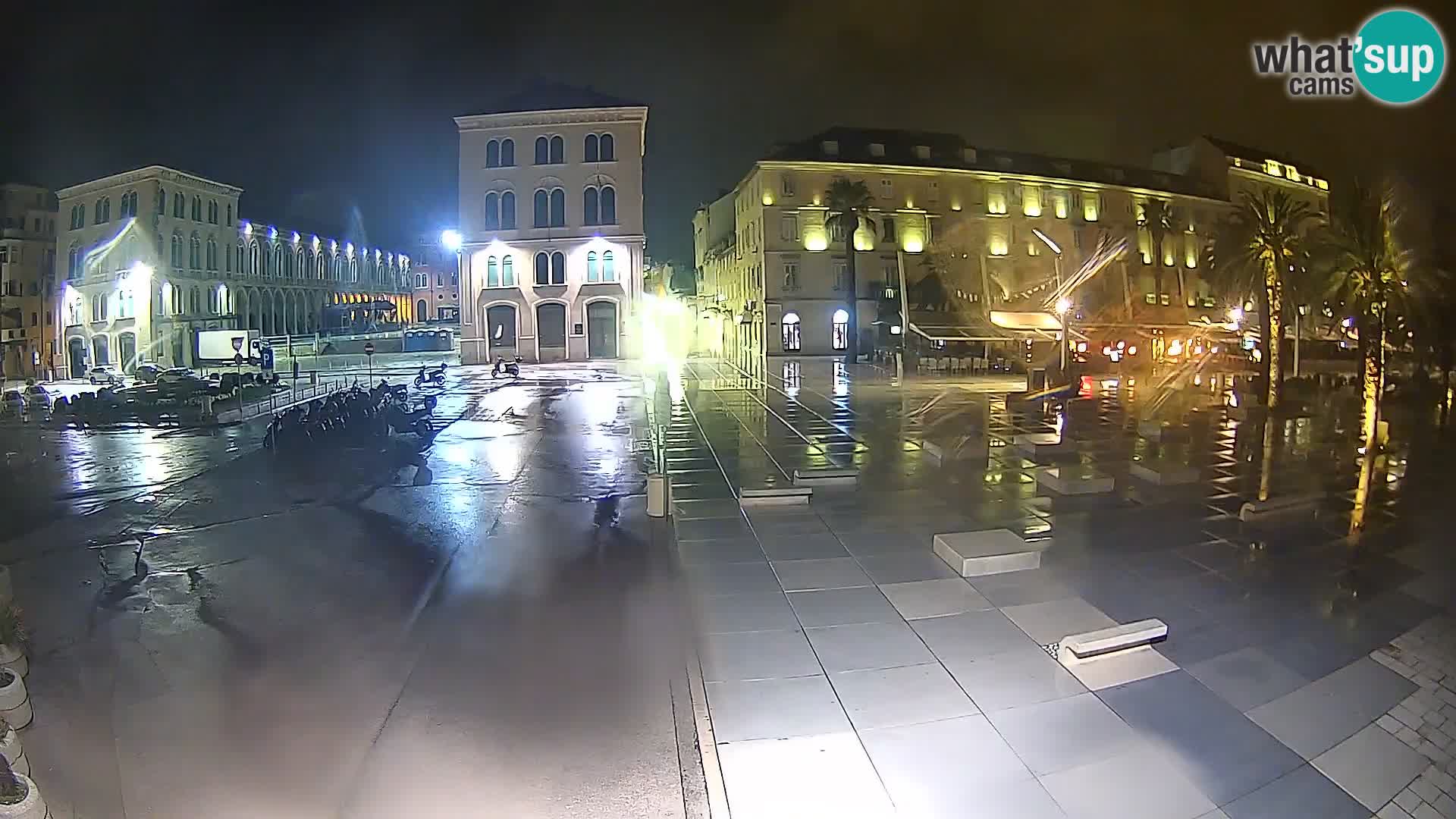 Webcam Split Riva – Prokurative | Trg Republike