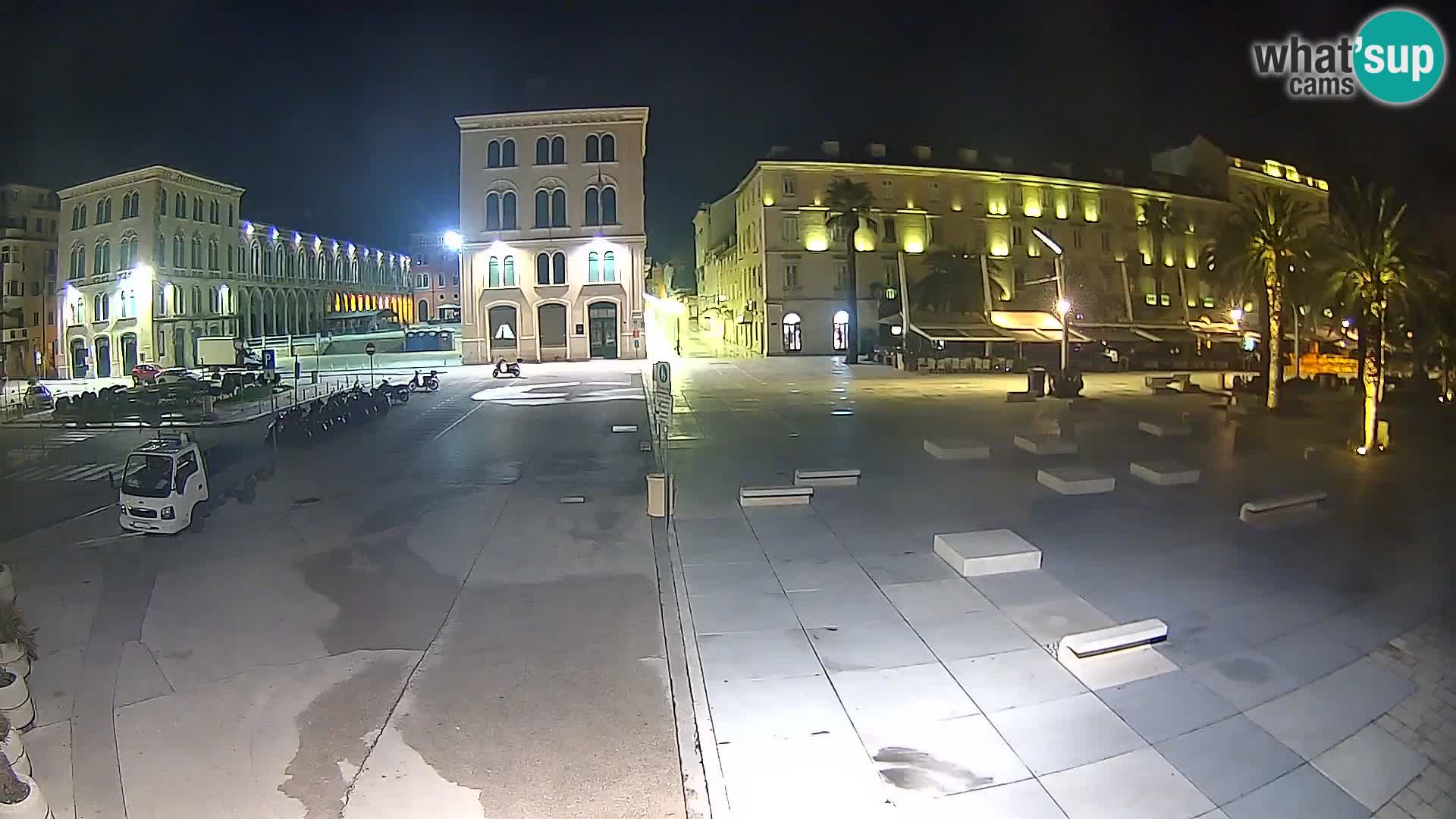 Webcam Split Riva – Prokurative | Trg Republike