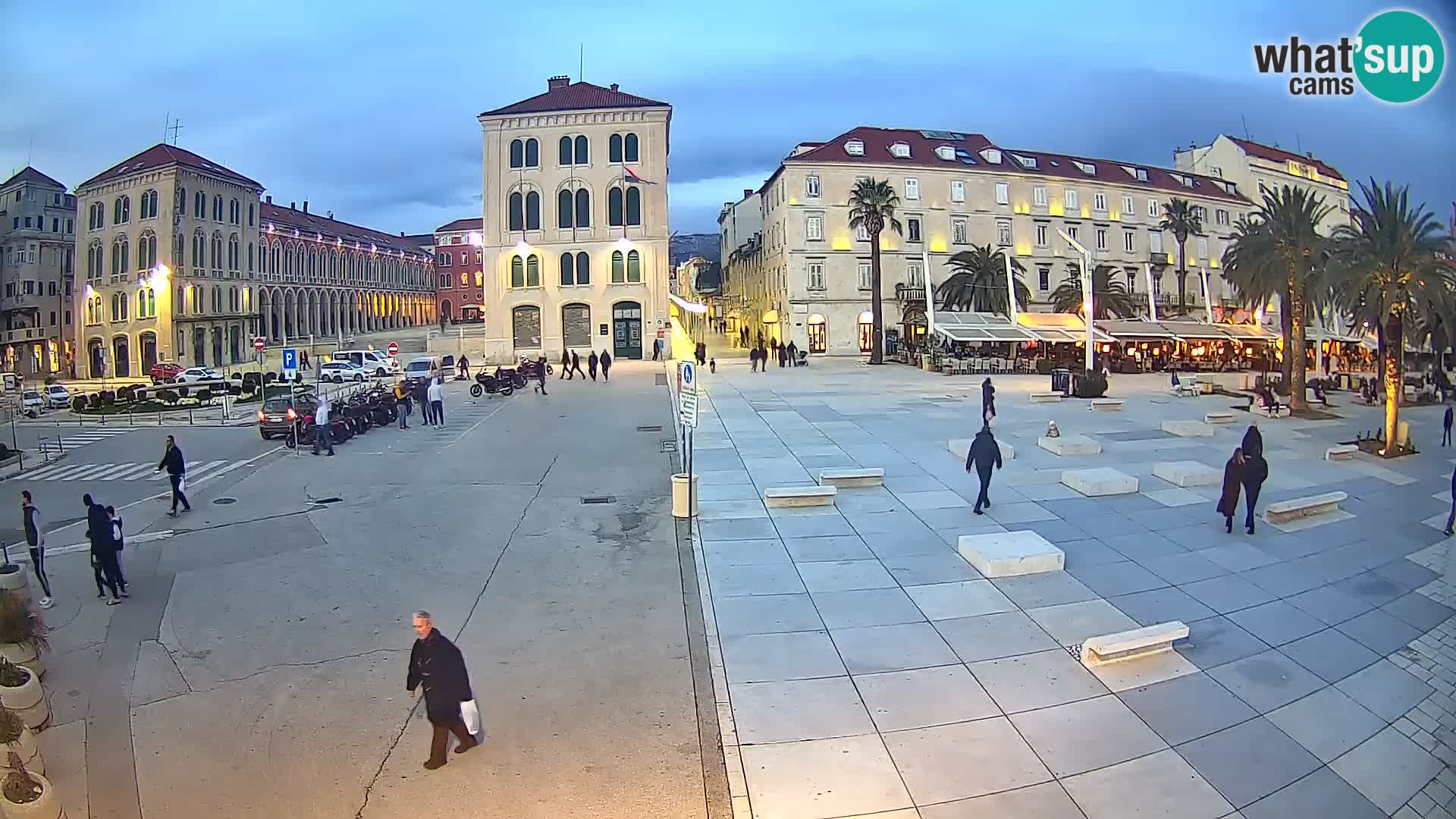 Webcam Split Riva – Prokurative | Trg Republike