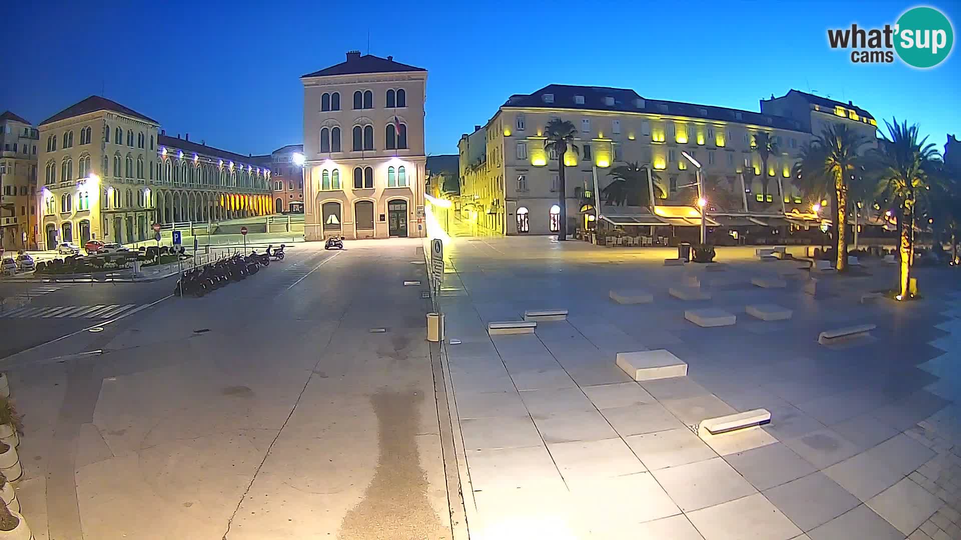 Webcam Split Riva – Prokurative | Trg Republike