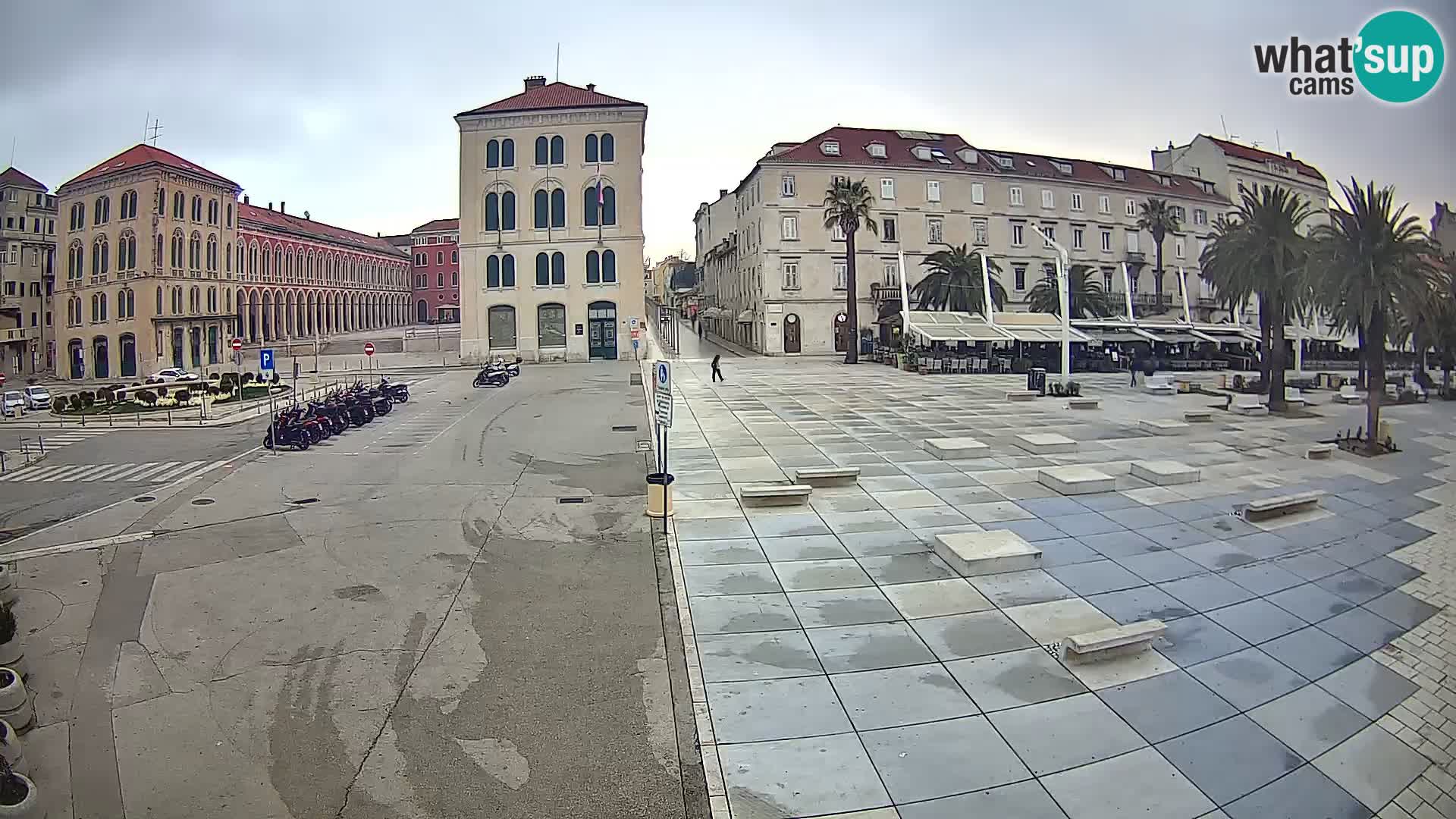 Webcam Split Riva – Prokurative | Trg Republike