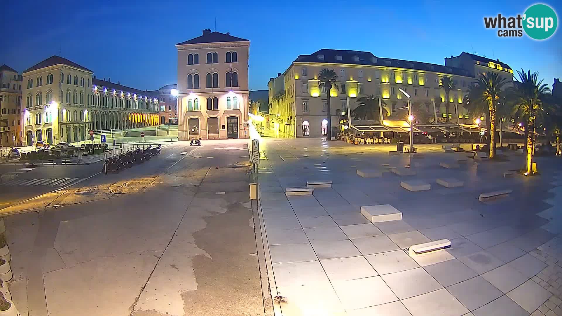 Webcam Split Riva – Prokurative | Trg Republike