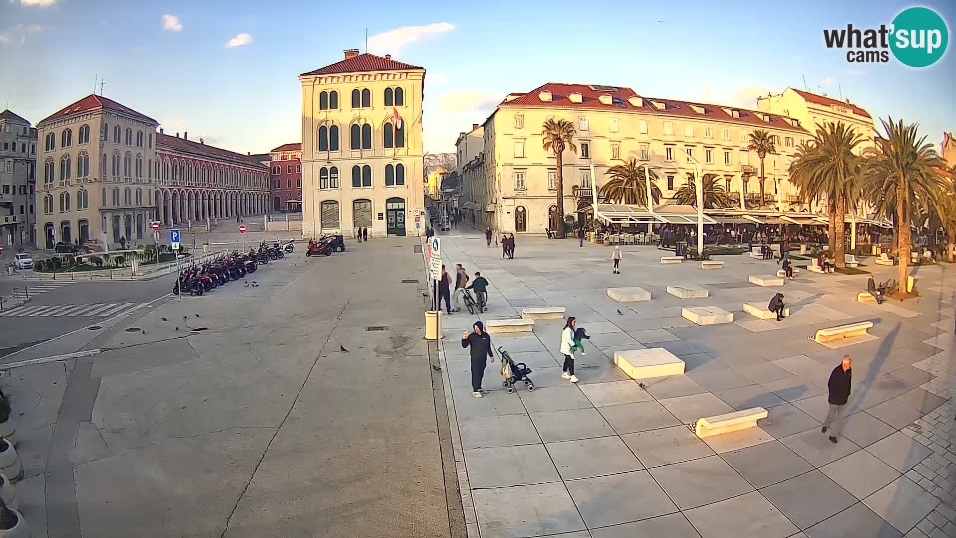 Webcam Split Riva – Prokurative | Trg Republike