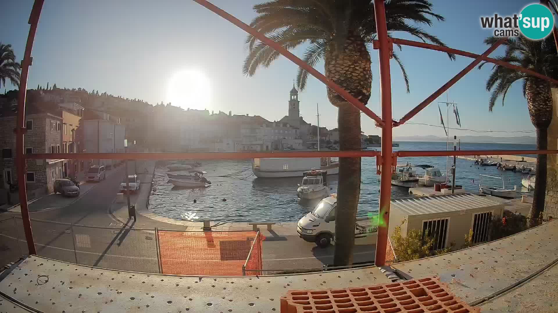 Caméra en direct Sutivan Mandrač – Vue en direct depuis l’île de Brač