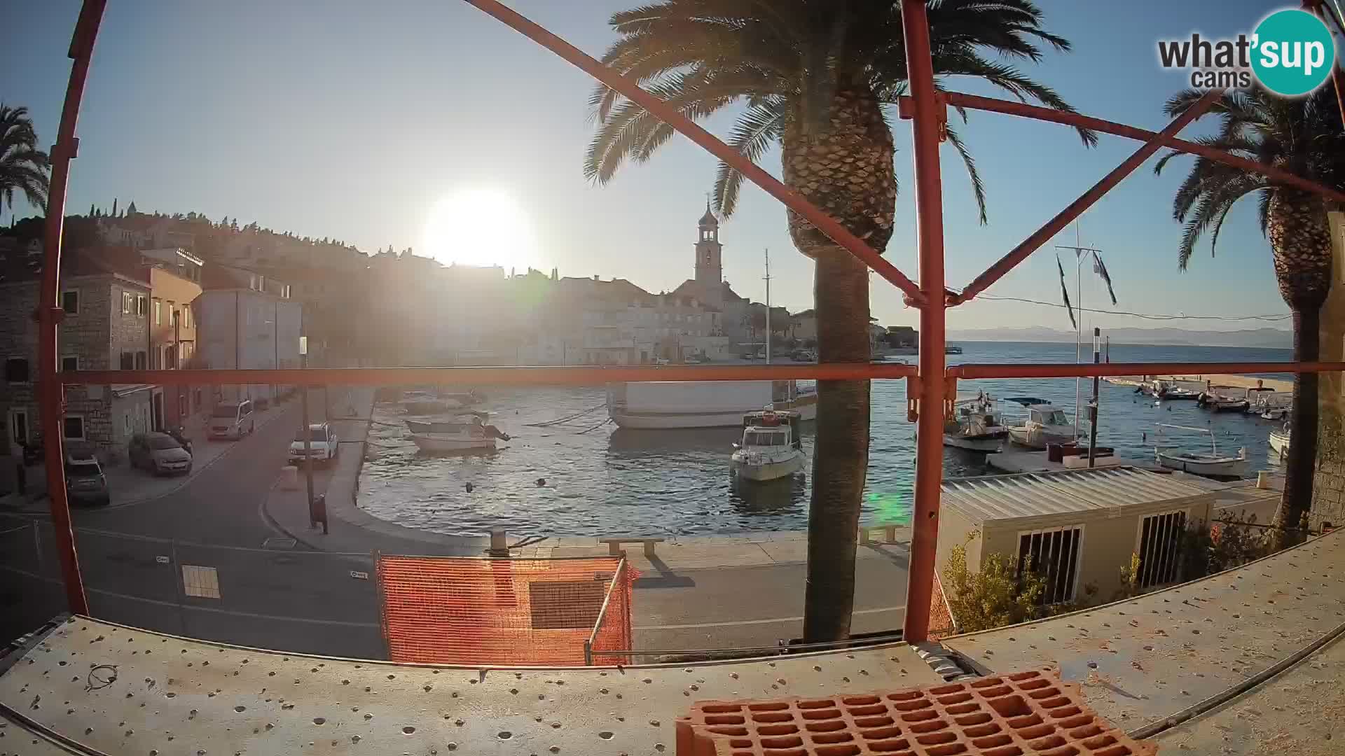 Webcam Sutivan Mandrač – Vista live dall’isola di Brač