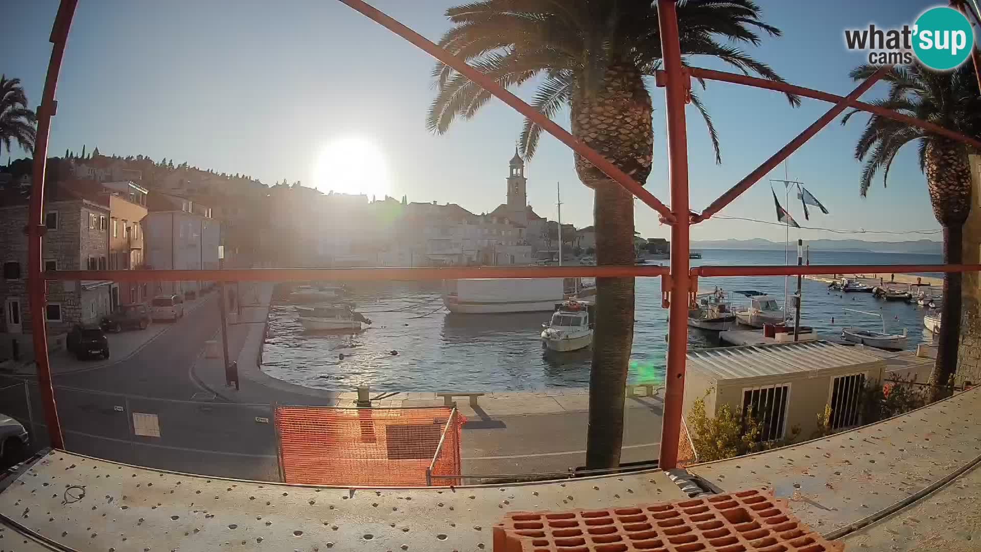 Caméra en direct Sutivan Mandrač – Vue en direct depuis l’île de Brač