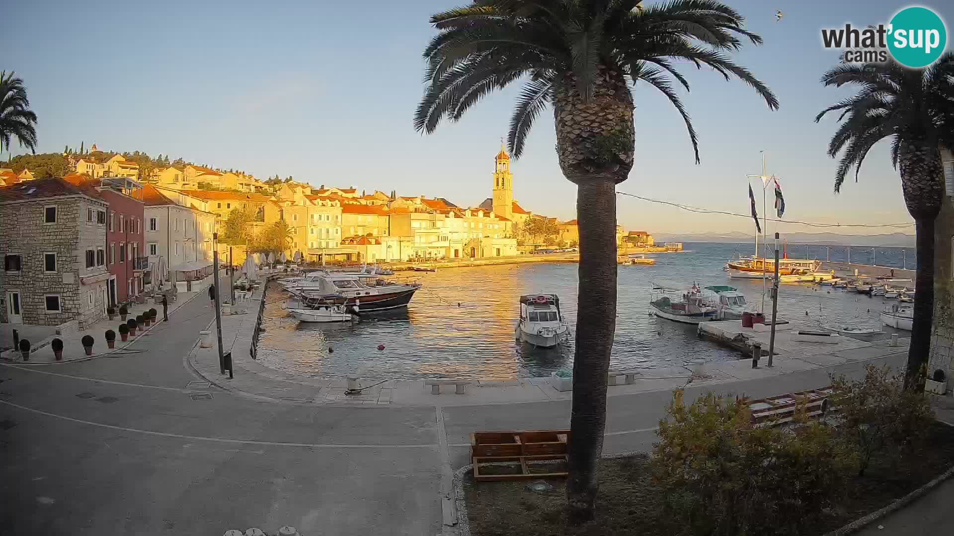 Webcam Sutivan Mandrač – Live View from Brač Island