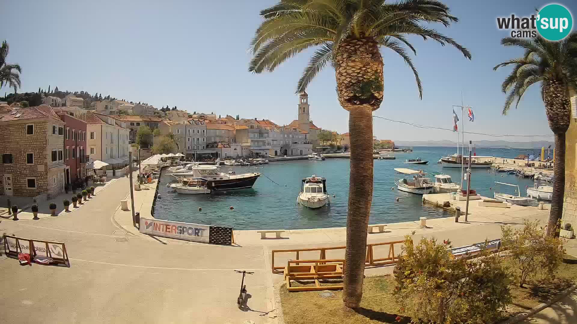 Web kamera Sutivan Mandrač – Pogled uživo s otoka Brača