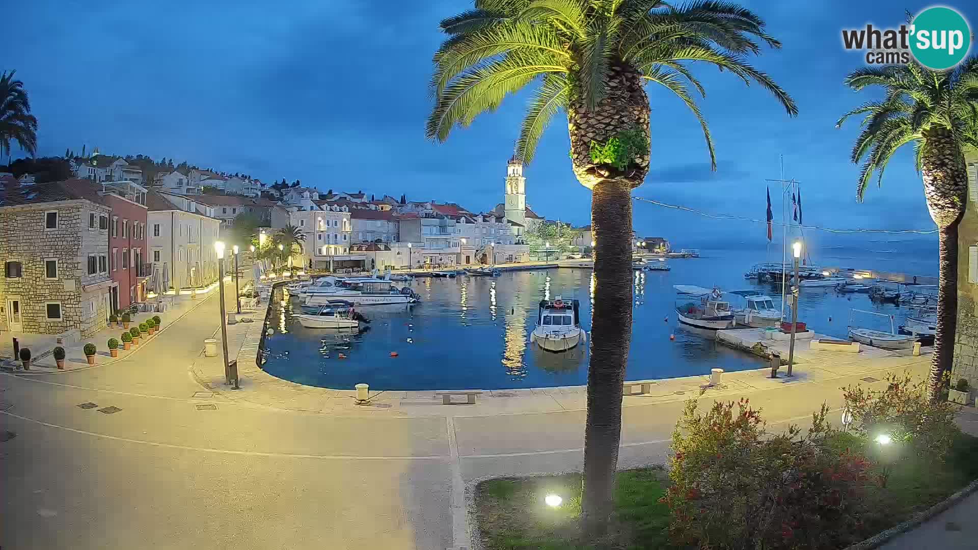 Web kamera Sutivan Mandrač – Pogled uživo s otoka Brača