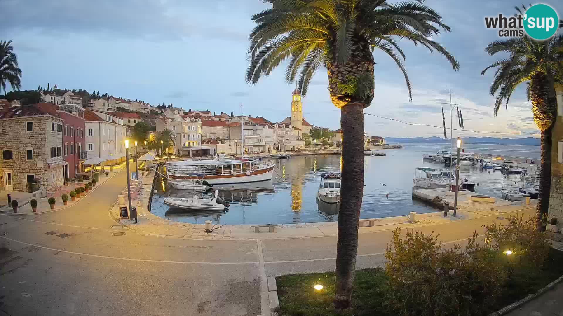 Webcam Sutivan Mandrač – Live View from Brač Island