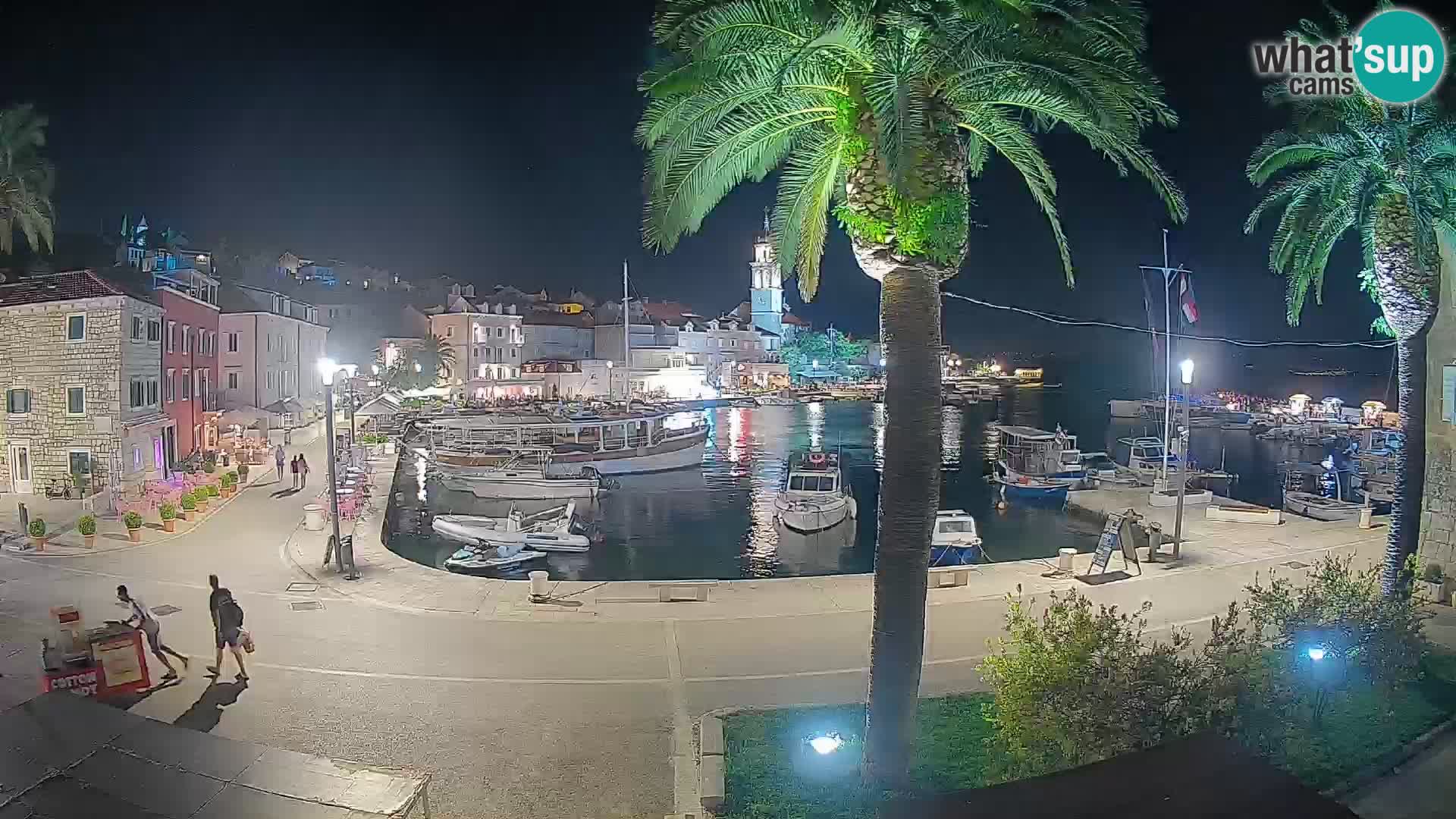 Spletna kamera Sutivan Mandrač – Pogled v živo z otoka Brač