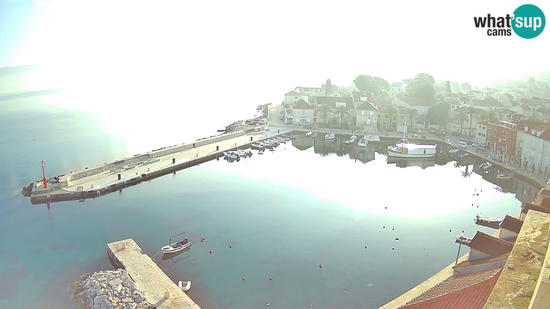 Web kamera Sutivan panorama – Pogled uživo s otoka Brača