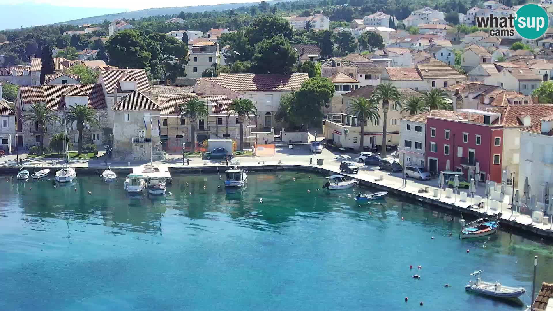Spletna kamera Sutivan panorama – pogled v živo z otoka Brač