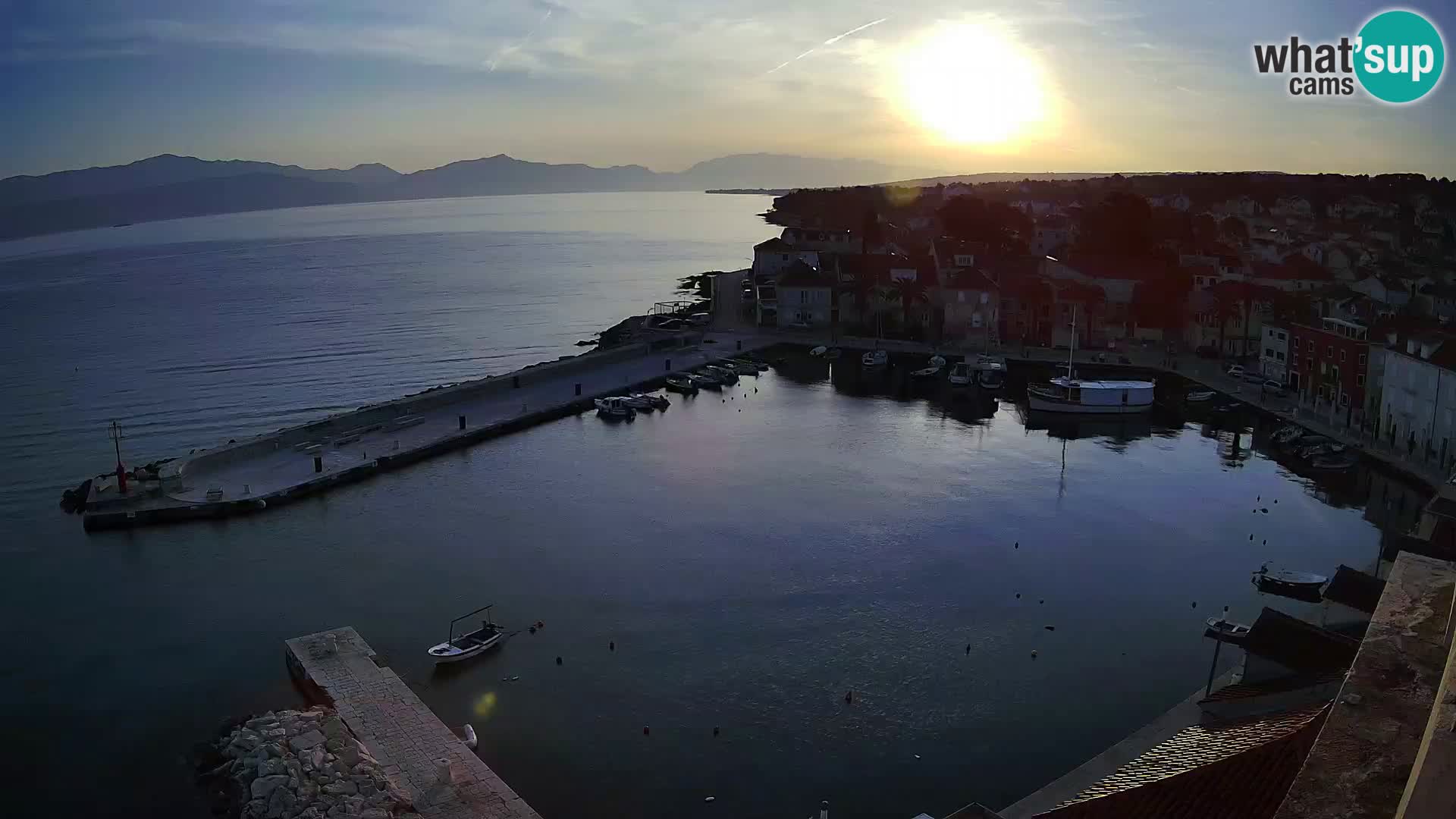 Web kamera Sutivan panorama – Pogled uživo s otoka Brača