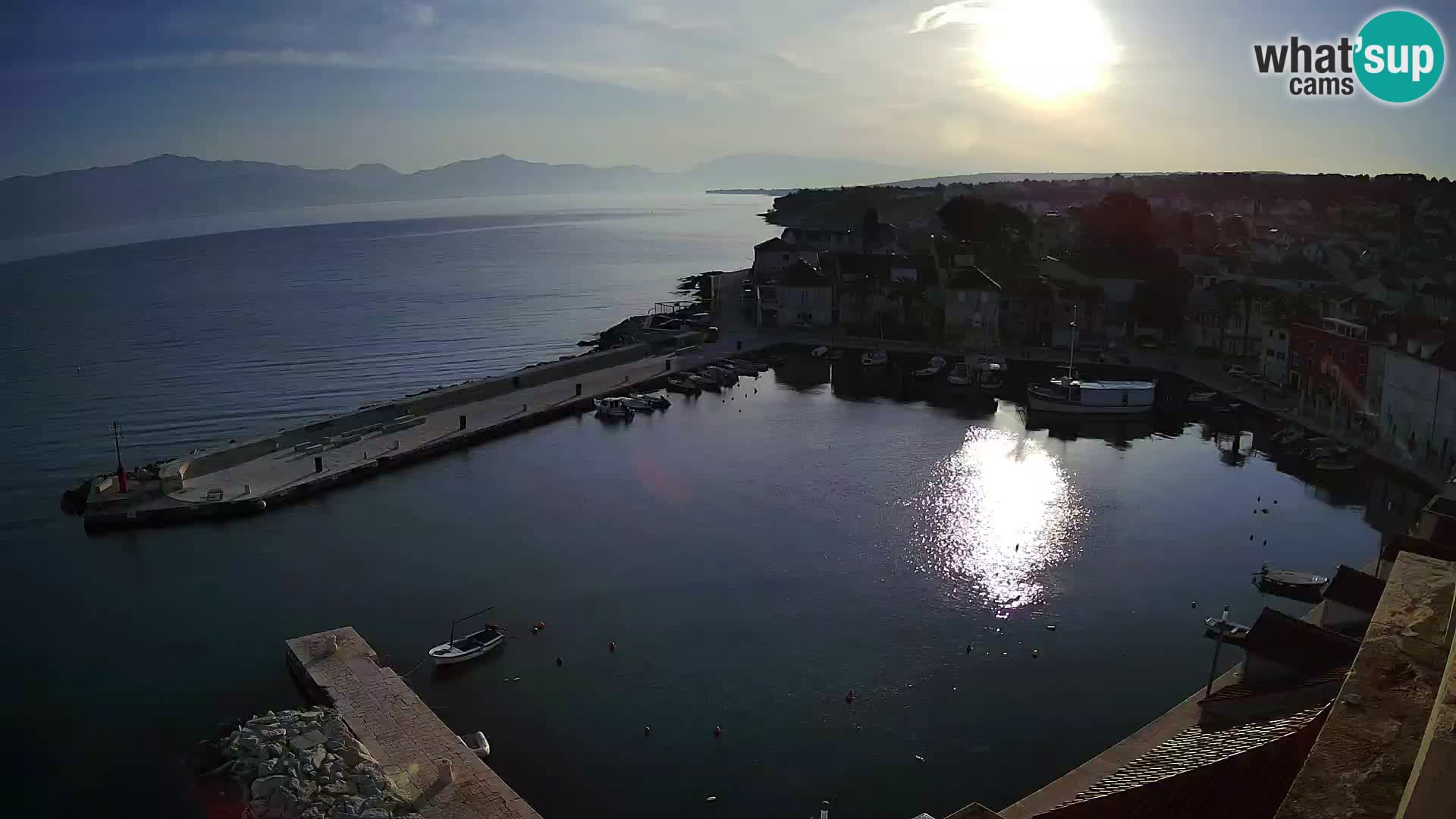 Web kamera Sutivan panorama – Pogled uživo s otoka Brača